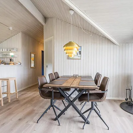 Ferienhaus Holiday Xviii *